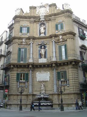 One of the Quattro Canti buildings in Palermo, the only good thing there